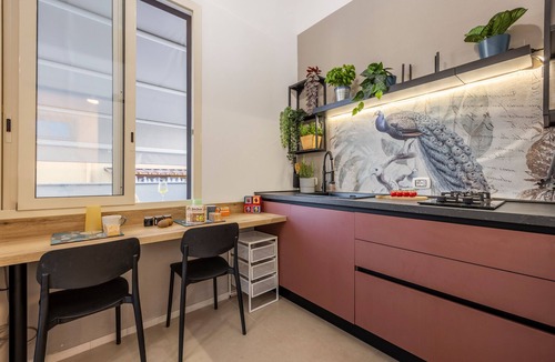 Borgo Vecchio Apartment | Fiorelli 17 - Blue Peafowl Studio with Private Terrace and Wi-Fi
