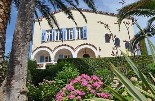 Mandelieu-La-Napoule Villa | FLASH SALE JULY - contact owner. Magnificent Villa,Sleeps 8-10/Private Pool/AC