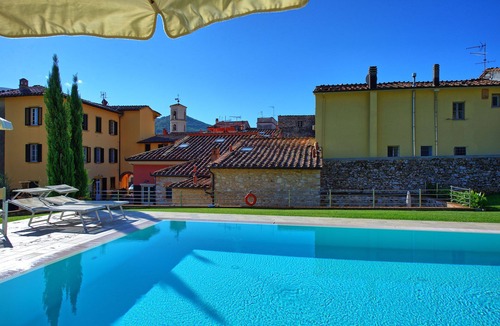 Santa Maria del Giudice Apartment | Flavia 1 - Vacation Rental with swimming pool in Lucca
