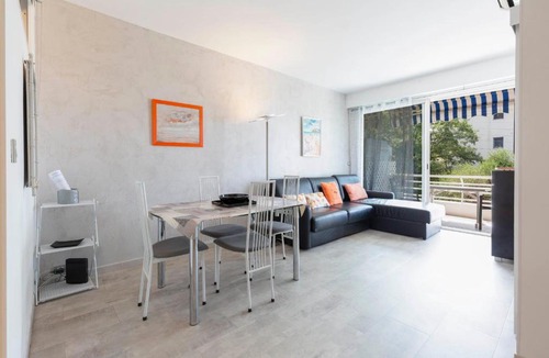 California - Pezou Apartment | Florida 35m studio with sea views close to the Croisette