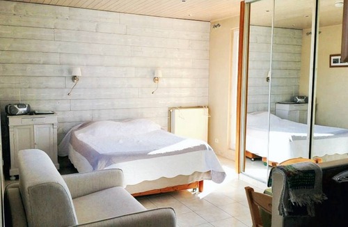 Saint-Lambert Apartment | 25 m² Studio flat ∙ 1 bedroom ∙ 3 guests