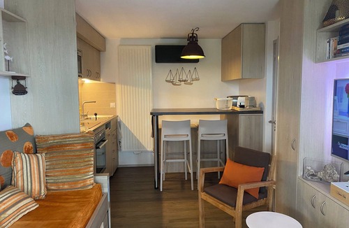 Cap Esterel Apartment | CAP ESTEREL T2 5* AIR CO, SEA VIEW, GROUND FLOOR, TERRACE, GARDEN & PARKING