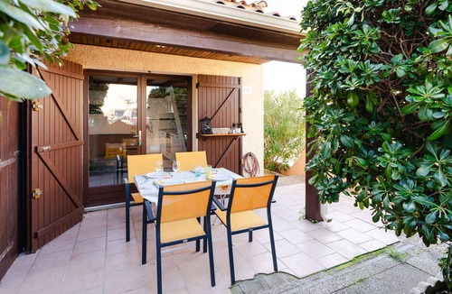 Foulquines Villa | Studio mezzanine with pool, parking, Narbonne-Plage