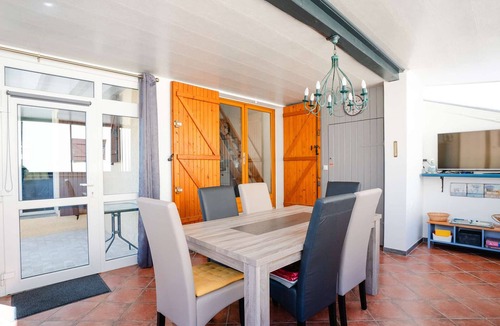 Foulquines Villa | Comfortable cottage in Narbonne-Plage with pool and parking