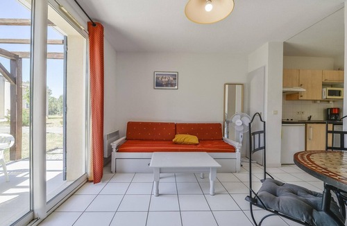 Saint-Saturnin-les-Avignon House | Provence House Near Avignon for 4
