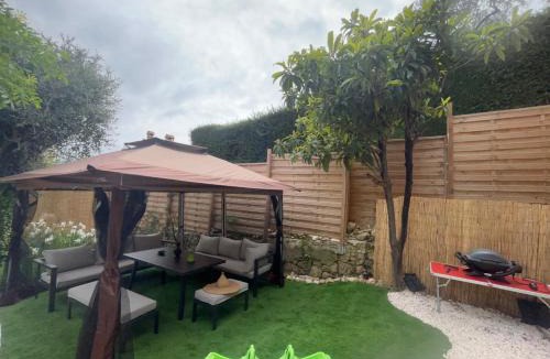 Carros House | French Riviera Les Tilleuls Parfait pour des vacances inoubliables en famille ou entre amis