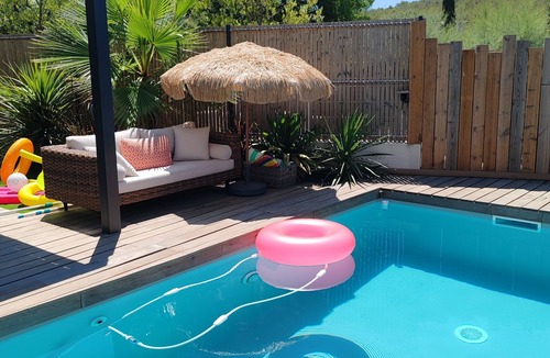 Prades-le-Lez Apartment | Fully equipped, air-conditioned apartment for rent, sleeps 6, with a garden and pool