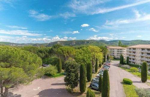 Greoux-les-Bains Apartment | fully-equipped studio, exceptional setting for combining freedom and nature.