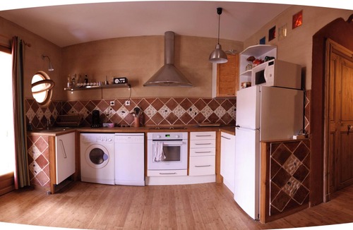 Lodeve Apartment | Furnished seasonal F2 ecological materials, in Lodeve
