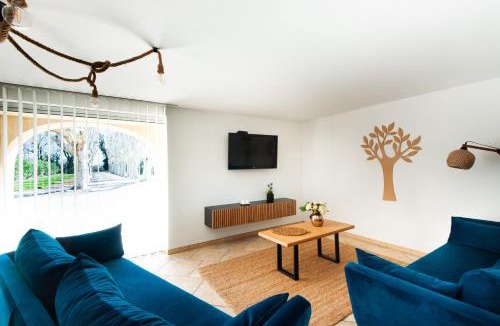 Entressen House | Gîte Cerise - Maison climatisée avec piscine