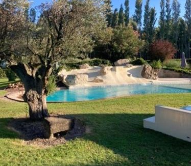 Entressen House | Gîte Cerise - Maison climatisée avec piscine