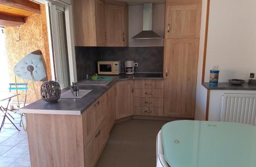 Caux Apartment | Gîte "des trois terrasses" piscine, clim