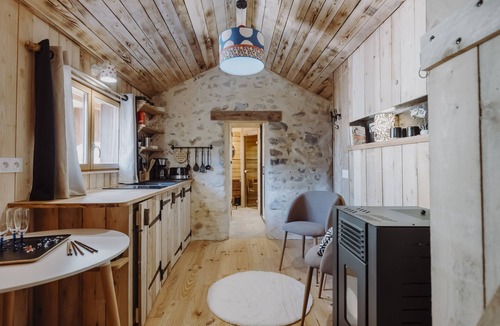 Gap Cottage | Gîte-Honeymoon-Ensuite with Bath-Courtyard view-Gîte sauna à la ferme
