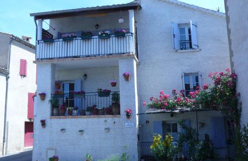 Le Chaffaut-Saint-Jurson Apartment | Gîte la grange au cœur de la Provence