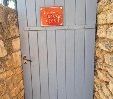 Roussillon House | Gîte Le Val des Fées classés deux étoiles