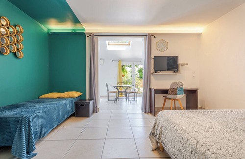 Laverune Bed & Breakfast | Gîte Les Aresquiers
