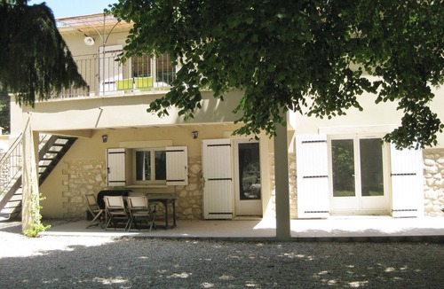 Orgon Cottage | Gîte mas la Mounine (ground floor)