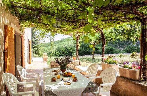Castellet House | Gîte St Roch en Luberon
