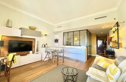 California - Pezou Apartment | Gallia Park