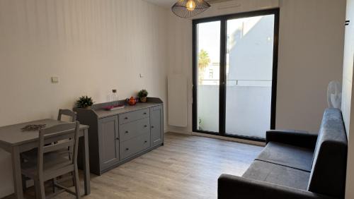 Aiguerelles Apartment | Garcia Lorca - Joli Studio - Tramway