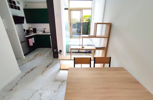 Gambetta Apartment | GARDEN LEVEL nearby beach