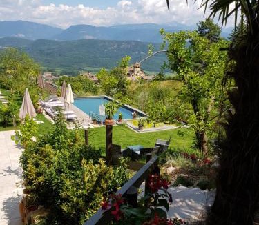 Caldaro Sulla Strada del Vino Apartment | Gartenappartements Die Mühle - Adults only