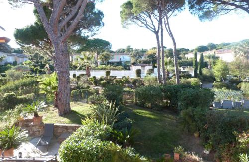 Gassin Villa | GASLIND - Golfe de St-Tropez - Mazet dans domaine privé avec piscine
