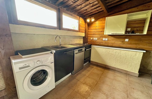 Tourrettes Apartment | Gite in Maison d'hôtes in Pays de Fayence - 3 bedrooms Swimming pool, Jacuzzi