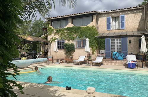 Tourrettes Apartment | Gite in Maison d'hôtes in Pays de Fayence - 3 bedrooms Swimming pool, Jacuzzi