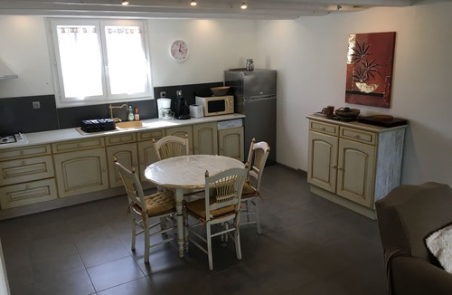 Arles Cottage | Gite with swimming pool and jacuzzi