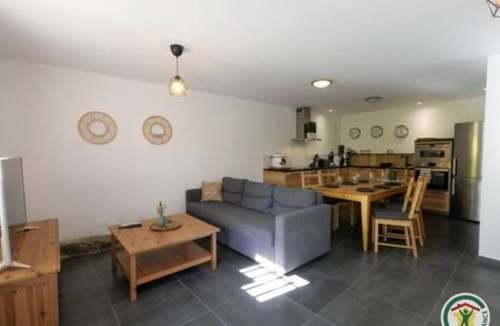 Reallon Ski Chalet | Gîtes de la Lame - L'Écurie : Authentic charm and serenity in the heart of the Écrins mountains