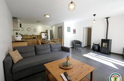 Reallon Ski Chalet | Gîtes de la Lame - L'Écurie : Authentic charm and serenity in the heart of the Écrins mountains