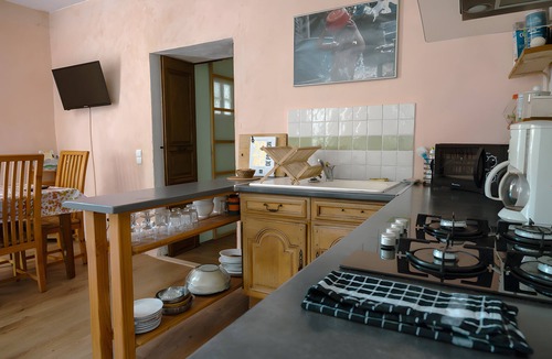 Lodeve House | Gîtes de la Soulondre: Vacation Home with Mountain View, Shared Pool, and Wi-Fi