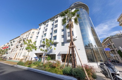 Nice City Centre Hotel | Goldstar Resort & Suites