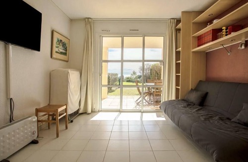 Cap Esterel Resort | Gorgeous 1-bedroom resort in tranquil Saint-Raphaël perfect for relaxing