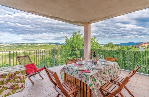 Lequio Tanaro House | Gorgeous home in Lequio Tanaro (CN)