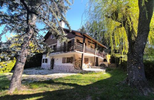 Guillestre Ski Chalet | Grand chalet lumineux entre Risoul, Vars et le Queyras