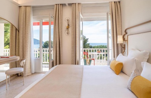 Saint-Cyr-sur-Mer Hotel | Grand Hotel Des Lecques; BW Signature Collection