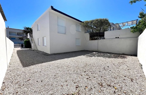 Palavas-les-Flots House | Grand logement avec jardin à 10 secondes de la mer un havre de paix balnéaire!
