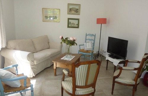 Eoures House | Grand T2 Rez de Jardin Dans Villa Marseille à la Campagne et au Calme