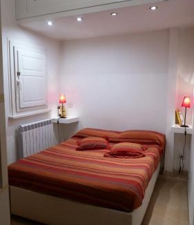 Rione VII Regola Apartment | Grotte Flat