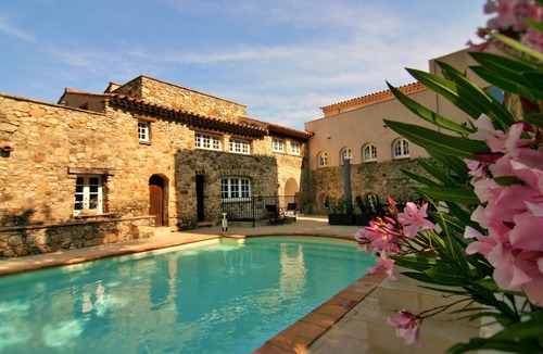 Plan-de-la-Tour Apartment | Ground-floor Apartment Baggari 12 with Private Terrace, shared Swimming Pool
