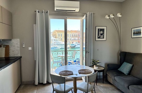 Sete Apartment | Ground floor apartment with balcony and canal views