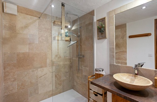 Sillans-la Cascade Bed & Breakfast | Guest Room “2 Bedrooms – Provence, Le Verdon” with Wi-Fi