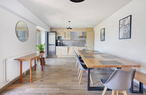 Saint-Andre-d'Embrun Bed & Breakfast | Guest Room “Écureuil - Camping Le Mont Orel” with Lake View and Shared Terrace