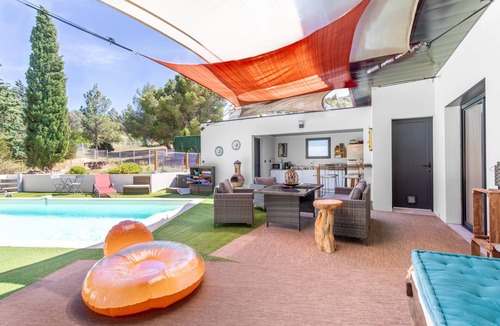 Treilles Apartment | Guest Room "La Catalane" Direct Pool Access, Outdoor Lounge, Wi-Fi