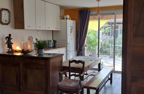 Lunel-Viel House | Guest Room with Shared Terrace, Shared Garden and Wi-Fi