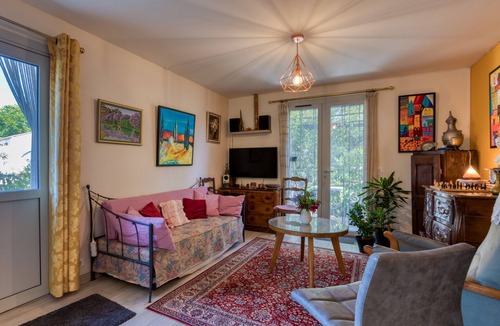 Lunel-Viel House | Guest Room with Shared Terrace, Shared Garden and Wi-Fi