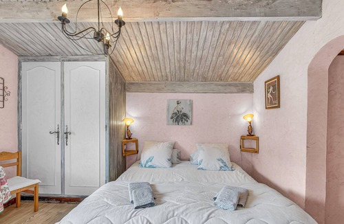 Beauvezer Bed & Breakfast | Guest Rooms 'Chambres D'hote Mélodie' with Mountain View, Shared Terrace and Wi-Fi