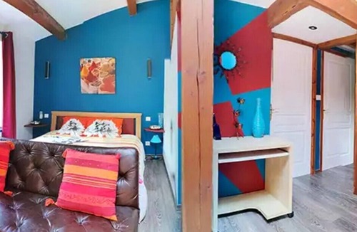 Mostuejouls Bed & Breakfast | Guest Rooms – Château at lesoleilo.com with Shared Pool from 12/06 to 13/09/2026